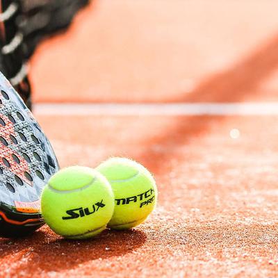 Padel Mania en Provence : Le Guide des Meilleurs Spots à Marseille et Aix-en-Provence
